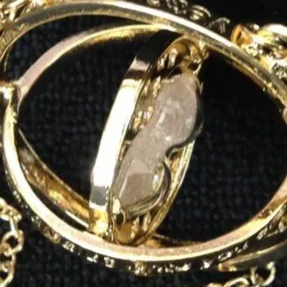 Harry Potter Jewelry - Hermoine Time Turner Magical Hourglass Necklace - Picture 5 of 8